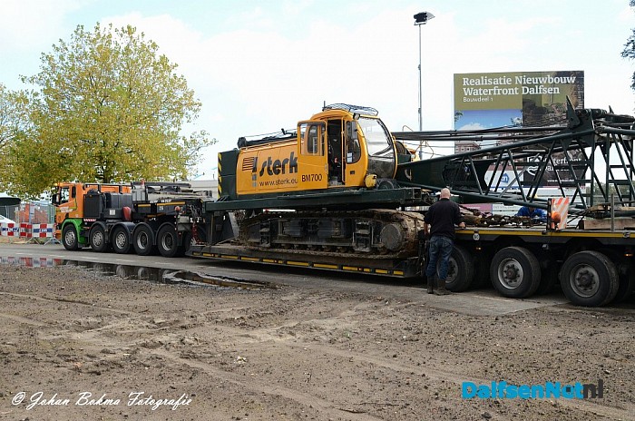 Grote kraan voor nieuwe kade - Foto: Johan Bokma