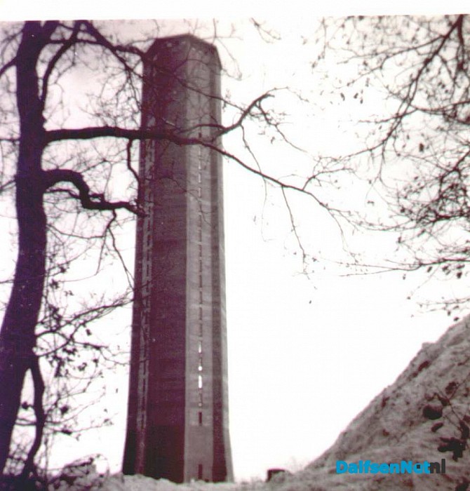 Het einde van de watertoren in Dalfsen - Foto: H.G. Foto