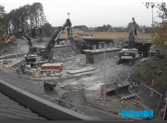Het viaduct in Lemelerveld in de N348 is met veel hindernissen