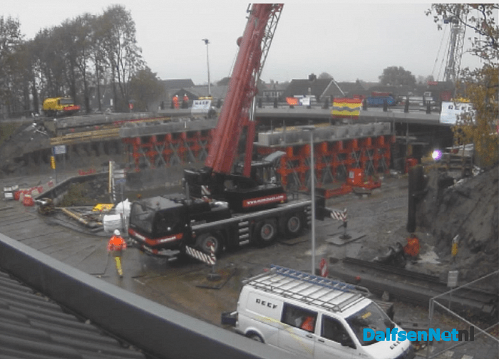Het viaduct in Lemelerveld in de N348 is met veel hindernissen