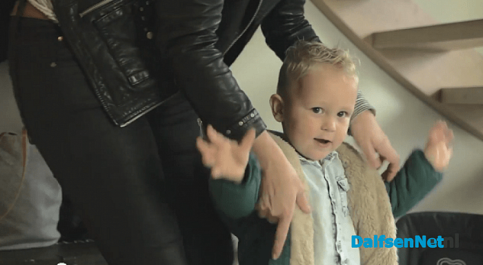 Dorine zoekt hulp voor haar 3-jarige zoon, hoe werkt dat vanaf 1 januari? (video)