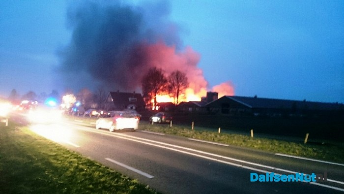 Zeer grote brand in Dalfsen (laatste update 18.49 uur)