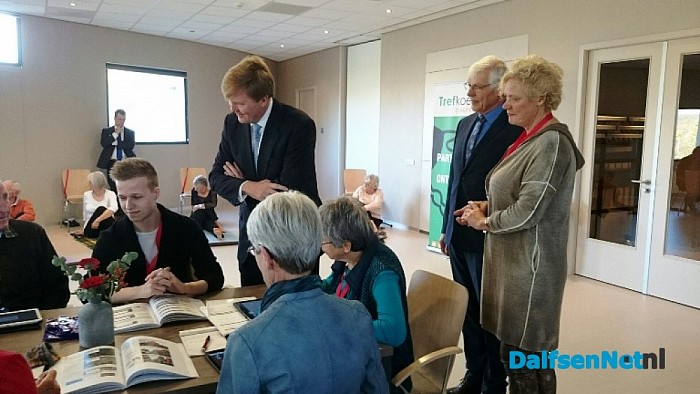 De Koning maakt een rondgang