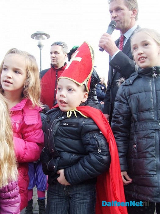 Zwartepiet valt van kerktoren in Hoonhorst (Update)