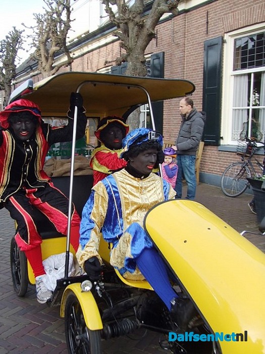 Zwartepiet valt van kerktoren in Hoonhorst (Update)
