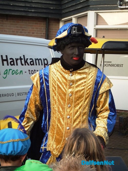 Zwartepiet valt van kerktoren in Hoonhorst (Update)