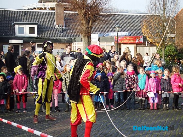Zwartepiet valt van kerktoren in Hoonhorst (Update)