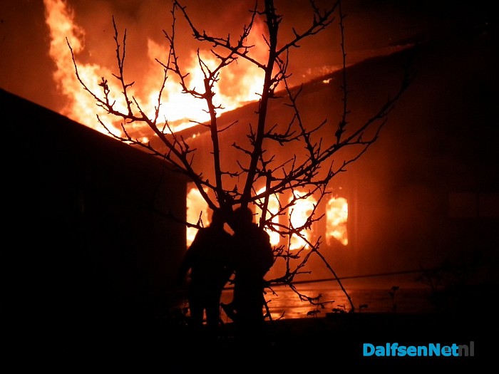 Foto en video grote brand Dalfsen (update 21:50) - Foto: Robert Bril