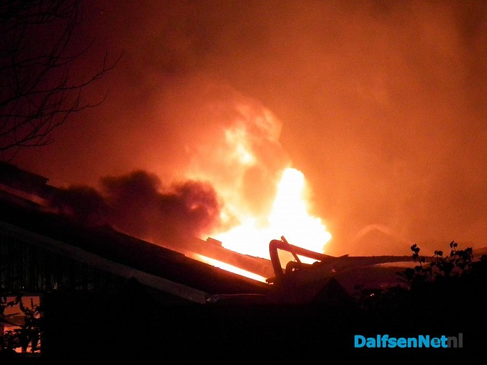 Foto en video grote brand Dalfsen (update 21:50) - Foto: Robert Bril