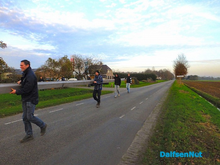 Aan de wandel met dakgoot van 28 meter. - Foto: H.G. Foto