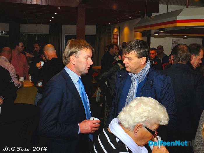 Nieuwe kleedkamers geopend. - Foto: H.G. Foto