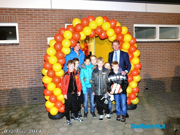 Nieuwe kleedkamers geopend. - Foto: H.G. Foto