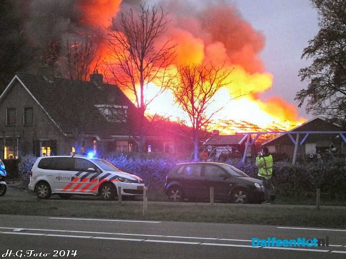 Foto en video grote brand Dalfsen (update 21:50) - Foto: H.G. Foto