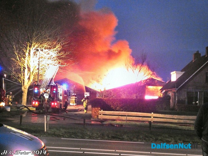 Foto en video grote brand Dalfsen (update 21:50) - Foto: H.G. Foto