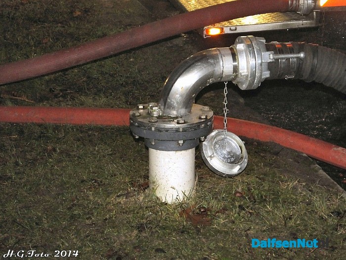 Foto update (23.30 uur) grote brand Hessenweg Dalfsen. - Foto: H.G. Foto
