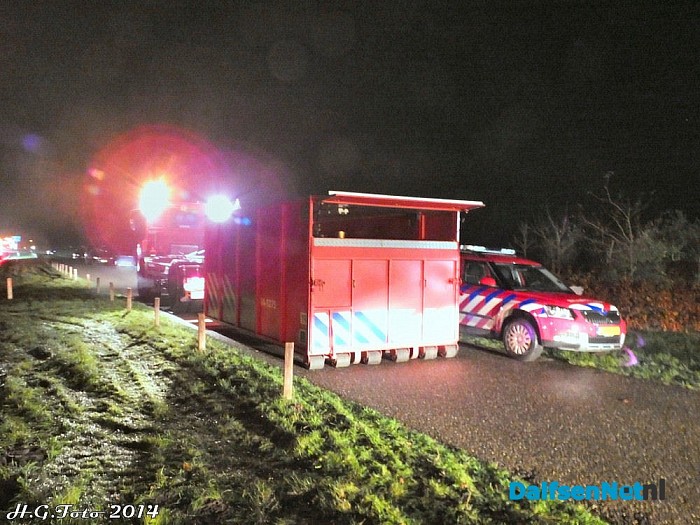 Foto update (23.30 uur) grote brand Hessenweg Dalfsen. - Foto: H.G. Foto