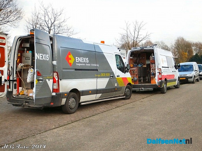 Herstel werkzaamheden na grote brand aan de Hessenweg. - Foto: H.G. Foto