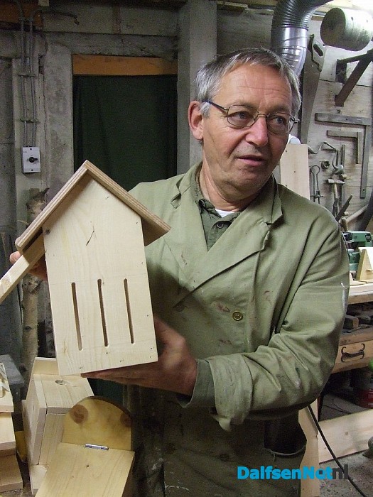 Leer- en werkbedrijf De Enk: vogelhuisjes voor Hoonhorst.