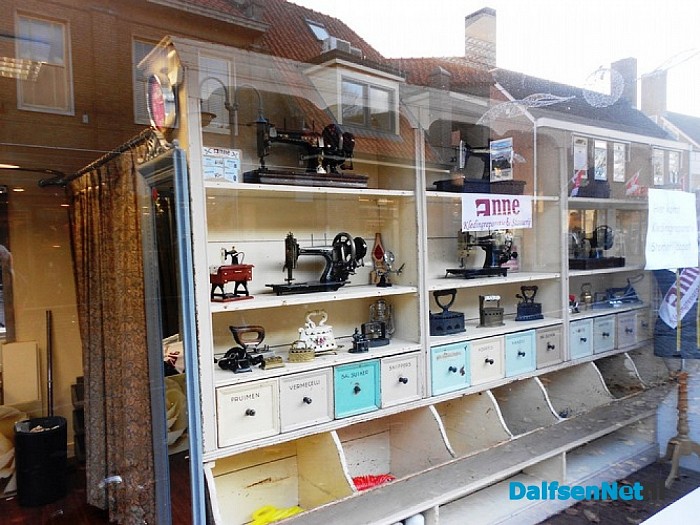 Kledingreparatiewinkel en stomerij (bijna) open