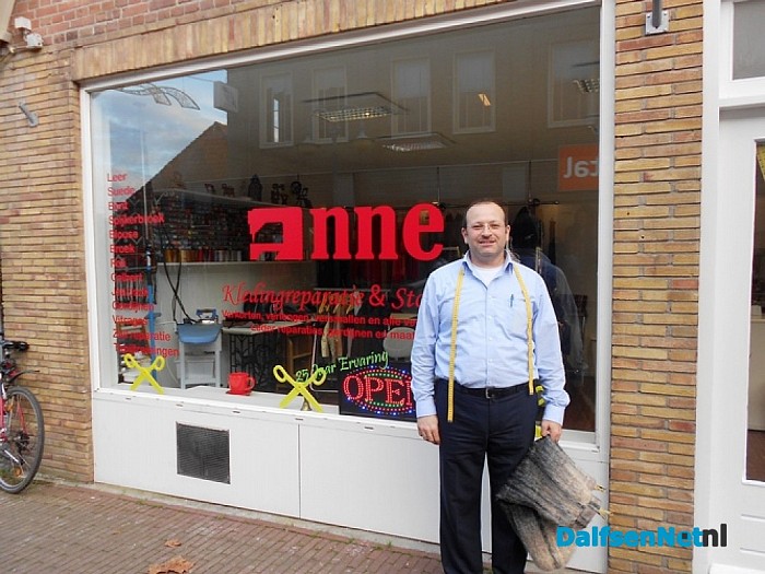 Anne kledingreparatie en stomerij is open