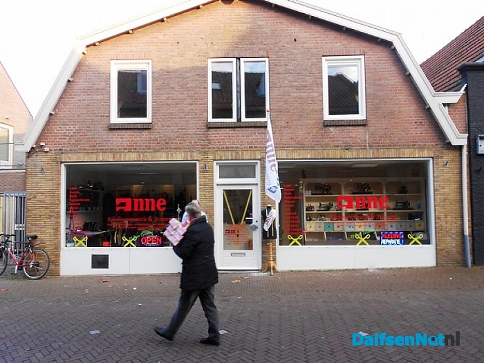 Anne kledingreparatie en stomerij is open