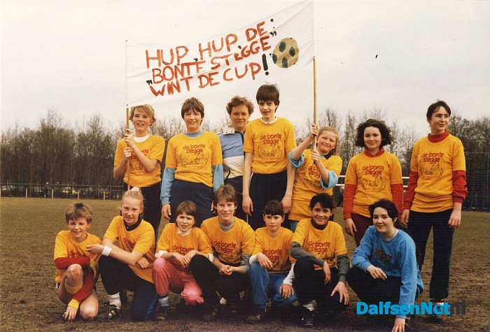 Archiefmateriaal Paasschoolvoetbaltoernooi