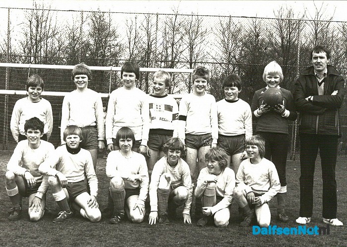 Archiefmateriaal Paasschoolvoetbaltoernooi