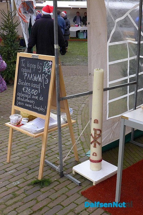 Foto’s kerstmarkt bij katholieke kerk