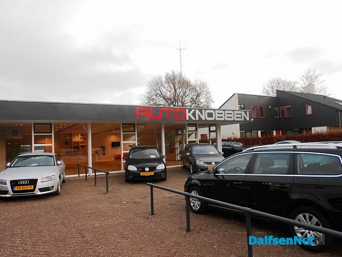 Auto Knobben open