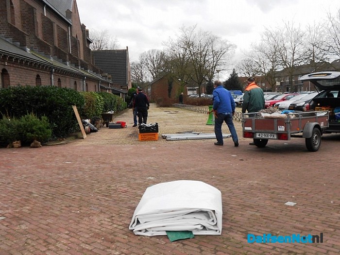 Kerstbomenhandelaren: inpakken en wegwezen
