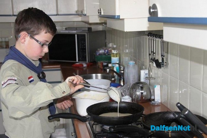 Michiel bakt zaterdag 3 januari 2015 weer pannenkoeken