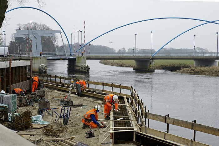 Enkele nieuwe foto’s van werkzaamheden aan de kade - Foto: Paul Scholten