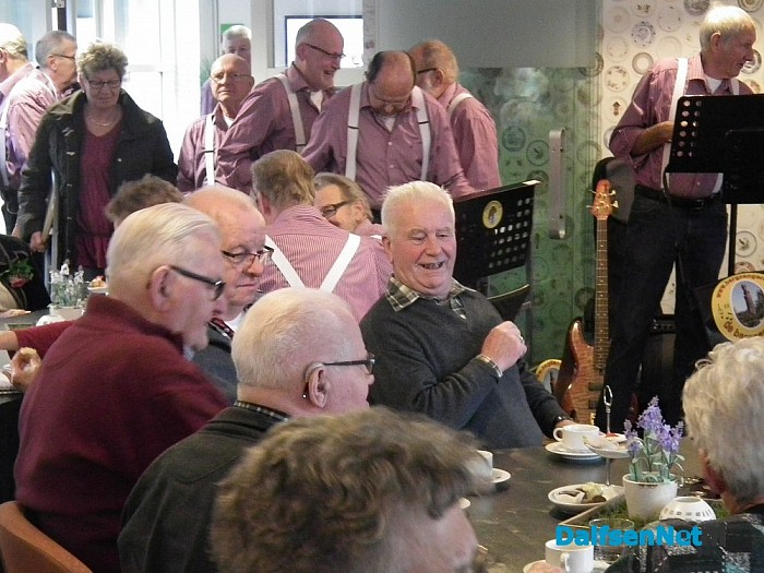Verwendag voor ouderen in Brugstede - Foto: Robert Bril