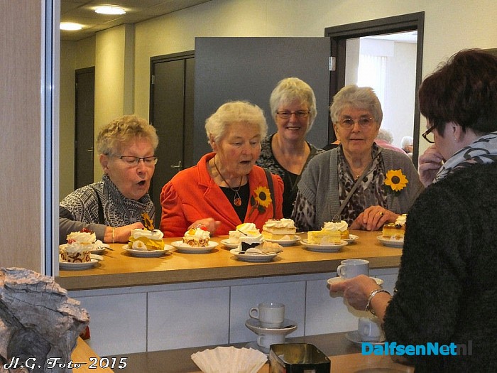 35 jaar bestaan “de Zonnebloem”Nieuwleusen. - Foto: H.G. Foto