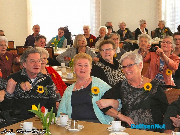 35 jaar bestaan “de Zonnebloem”Nieuwleusen. - Foto: H.G. Foto
