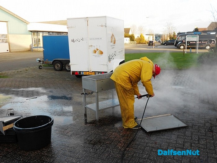 De oliebollenbakkers waren alweer druk vandaag