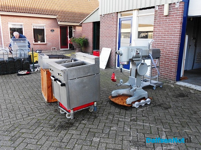 De oliebollenbakkers waren alweer druk vandaag