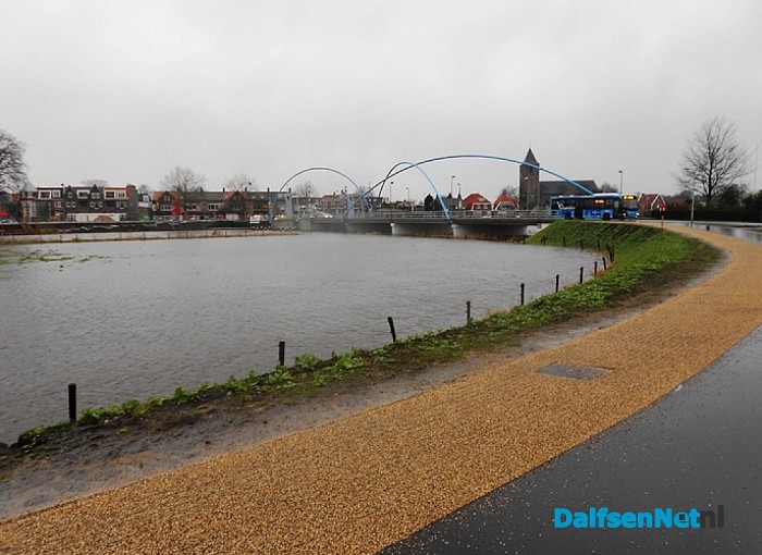 Water in de  Vecht sinds gisteren behoorlijk hoger