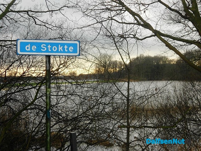 Water in de  Vecht sinds gisteren behoorlijk hoger