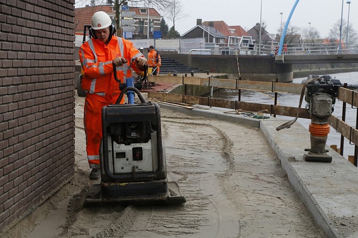 Werkzaamheden aan kade Dalfsen: vandaag beton storten - Foto: Paul Scholten