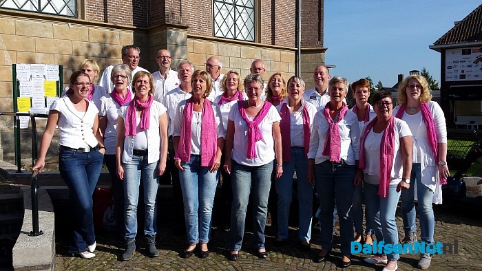 Popkoor 4EverYoung zingt Spaans