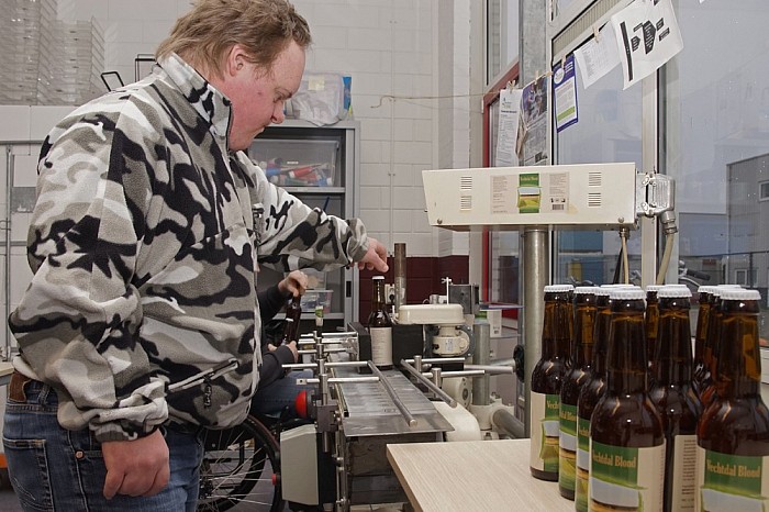 Samenwerking bierbrouwerij en LeerWerkCentrum - Foto: Paul Scholten
