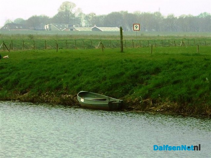 Stalen roeiboot gestolen