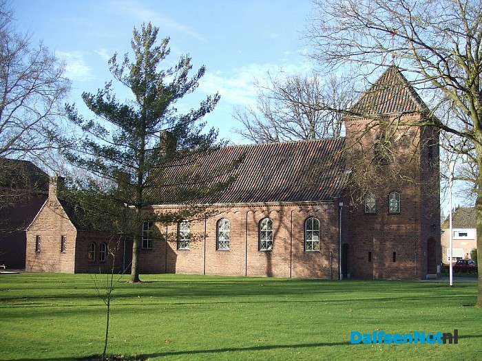 Kerkgebouw Oudleusen, geen monument