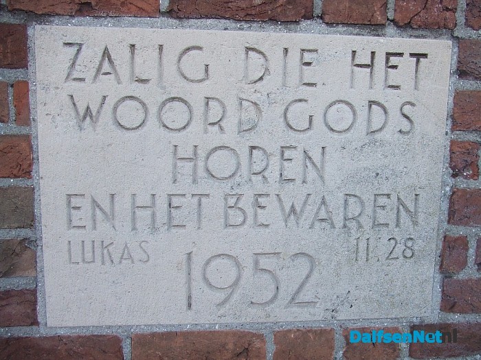 Kerkgebouw Oudleusen, geen monument