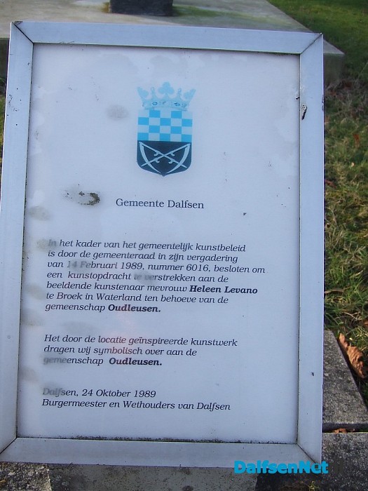 Kerkgebouw Oudleusen, geen monument