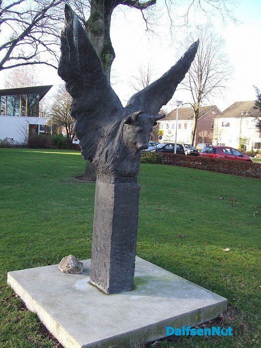 Kerkgebouw Oudleusen, geen monument