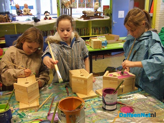 Vogelkastjes voor Hoonhorster scholen