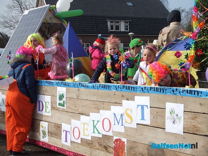 Carnavalsoptocht “op de camping” in Hoonhorst - Foto: Wim