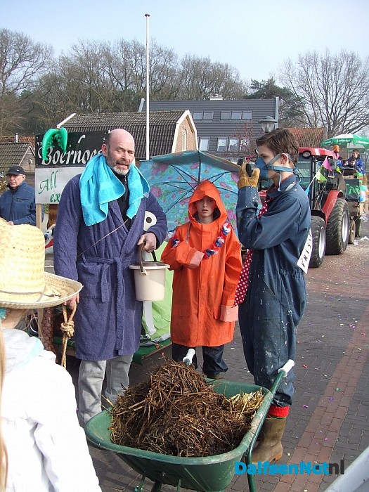 Carnavalsoptocht “op de camping” in Hoonhorst - Foto: Wim